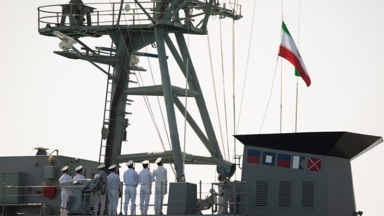 Iranian warship enters Red Sea amid Houthis’ ongoing attacks on commercial vessels