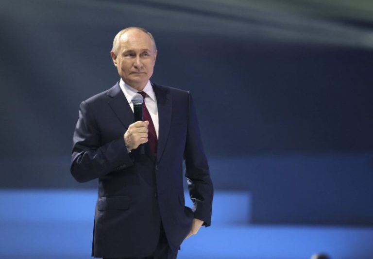 Putin set to sweep to fifth term as Russians head to polls