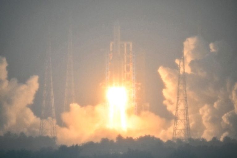 China launches moon probe as space race with US heats up