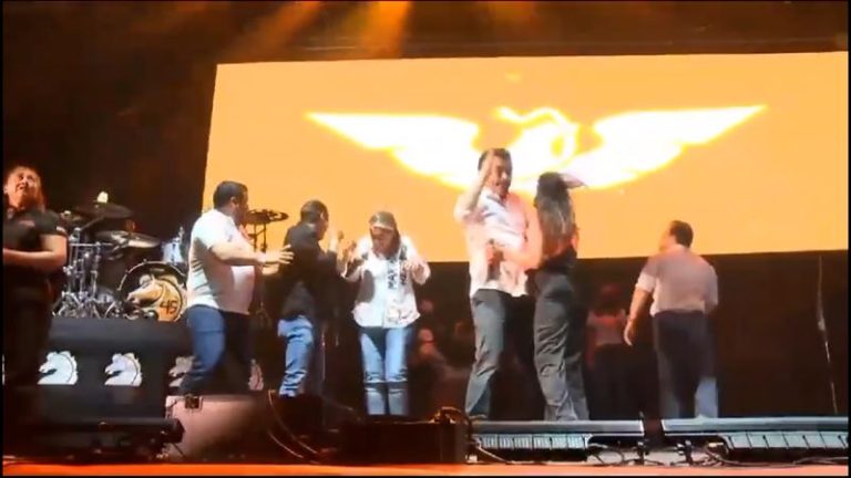 9 dead, 121 injured as wind causes stage collapse at Mexico election rally