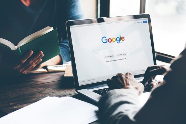 Strong Search and Cloud Revenues Propel Alphabet Past Q2 Estimates