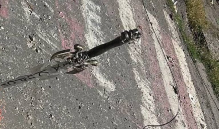 Kyiv investigates alleged Russian execution of Ukrainian soldier with sword inscribed ‘for Kursk’