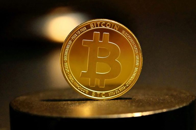 Crypto Market Recap: Swiss Central Bank Dismisses Bitcoin as Reserve Asset