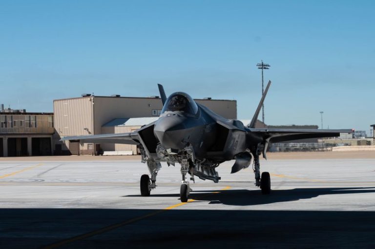UK to buy 12 nuclear-carrying F-35A jets from the United States and join NATO nuclear mission